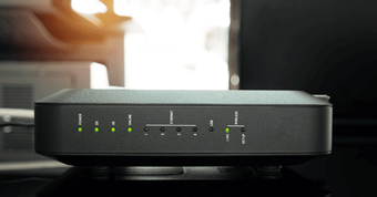 ルーターはレンタルと購入どっちがお得？光回線ユーザー向け選び方ガイド