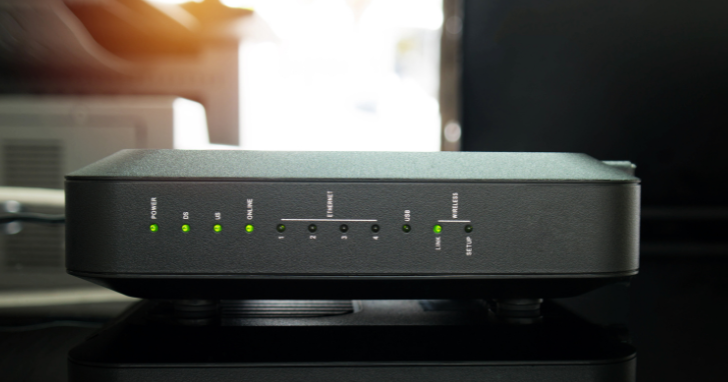 少し前の型になりますがルーター買いませんか？ 家のWiFiルーターを交換しようと思うのですが、今使ってるルーターから