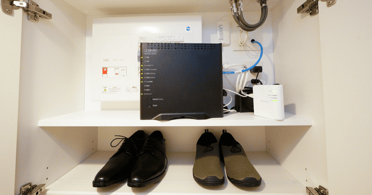 ルーターを部屋の隅（シューズボックス）に設置